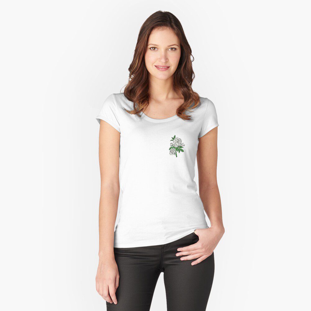 globular double white rose print on fitted scoop T-shirt